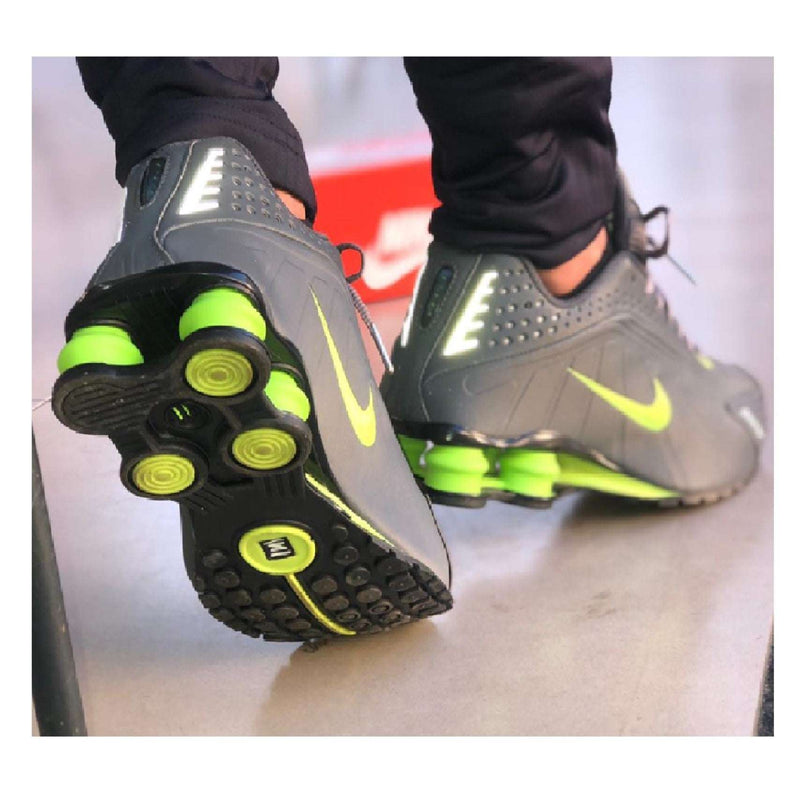 Tenis Nike Shox R4 Grafite Verde - Pechinchas Daweb